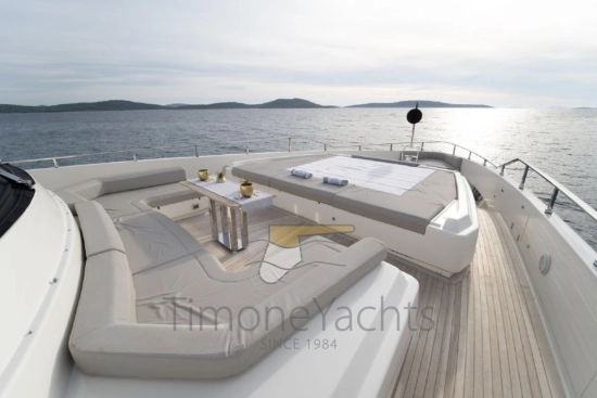 Custom Line Navetta 33 usado à venda