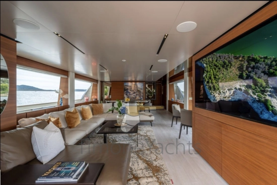 Custom Line Navetta 33 usado à venda