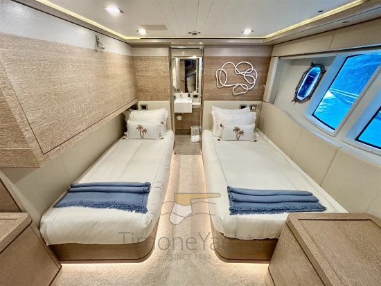Custom Line Navetta 33 usata in vendita