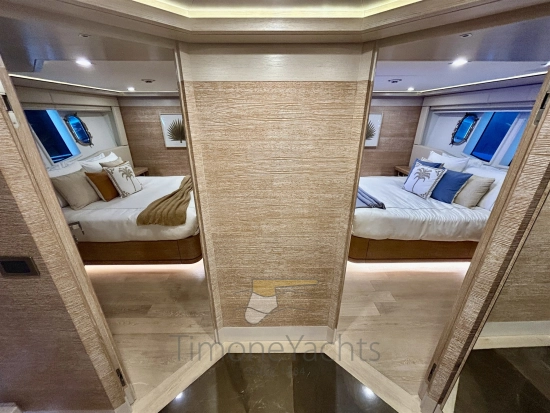 Custom Line Navetta 33 usata in vendita