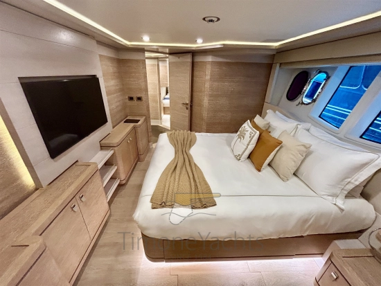 Custom Line Navetta 33 usata in vendita