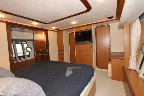 Ferretti 731 usata in vendita
