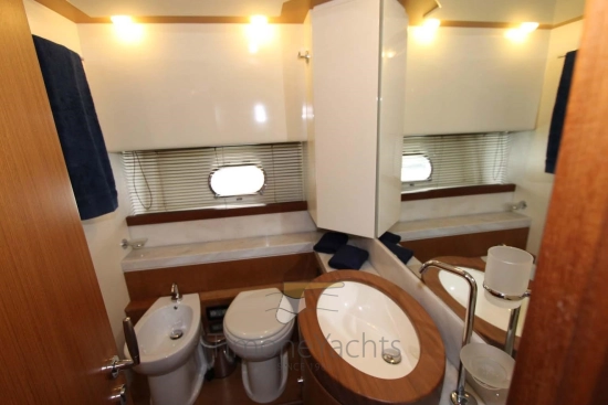 Ferretti 731 usata in vendita