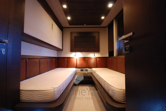 Azimut 86S usado à venda