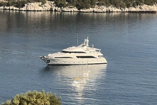 Benetti Classic 115 usata in vendita