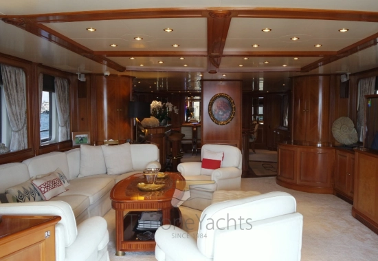 Benetti Classic 115 usata in vendita