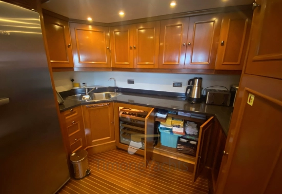 Benetti Classic 115 usata in vendita
