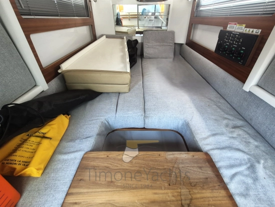Axopar 28 Cabin usado à venda