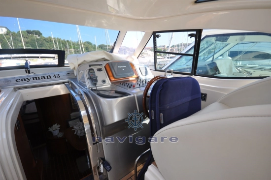 Cayman Yachts 43 W.A. usata in vendita
