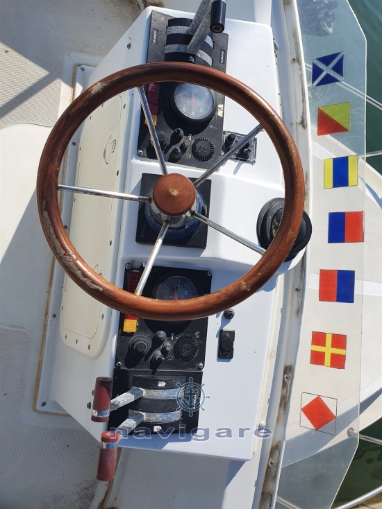 Ala Blu Proteo 28 flying bridge usata in vendita