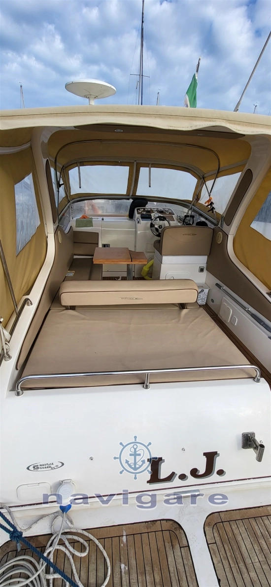 Mano Marine 24,50 Cabin usado à venda