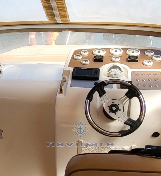 Mano Marine 24,50 Cabin usado à venda
