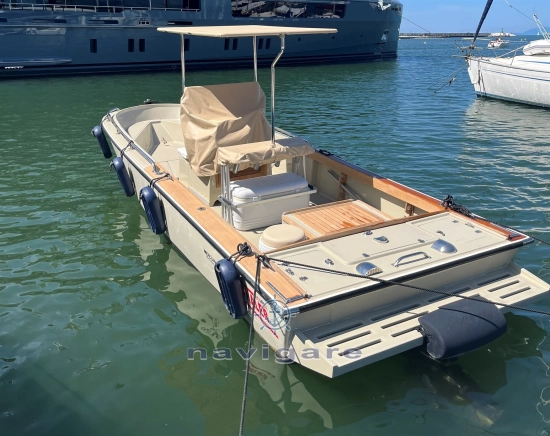 Boston Whaler 23 Outrage usata in vendita