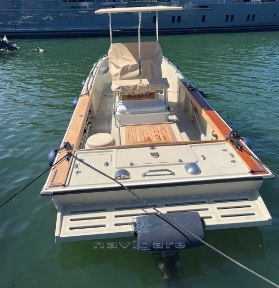 Boston Whaler 23 Outrage usata in vendita