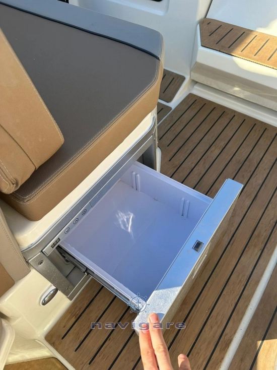 Quicksilver Cruiser Activ 805 usado à venda