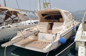 Cayman Yachts 43 WA usado à venda