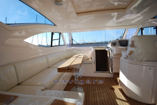 Cayman Yachts 43 WA usado à venda