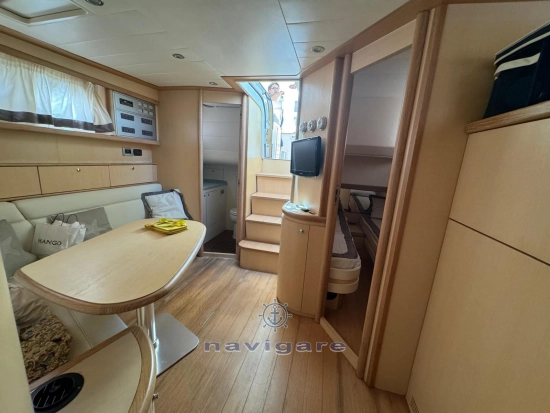 Cayman Yachts 43 WA usado à venda