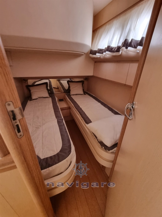 Cayman Yachts 43 WA usado à venda