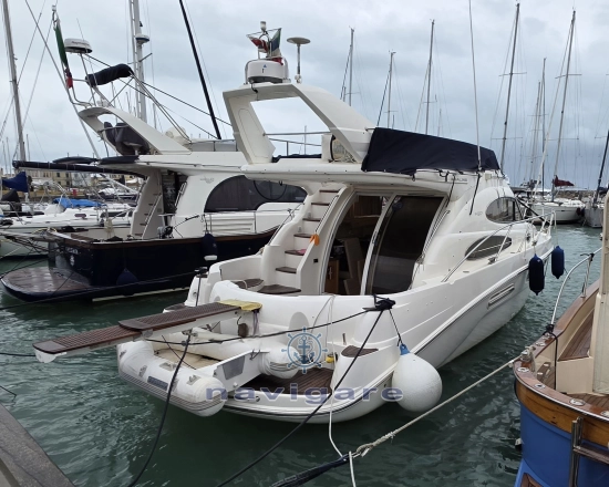 Sealine F 37 usado à venda