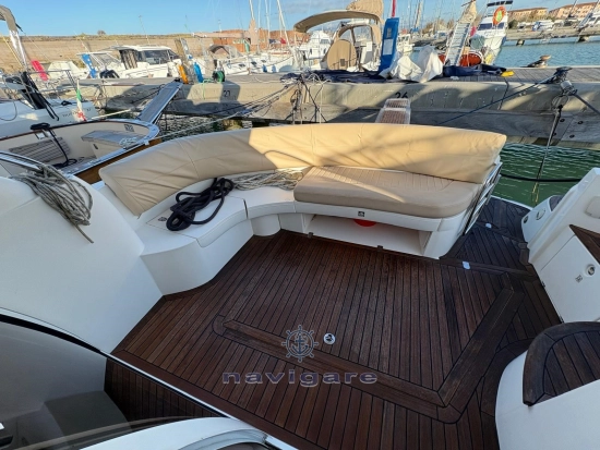 Sealine F 37 usado à venda