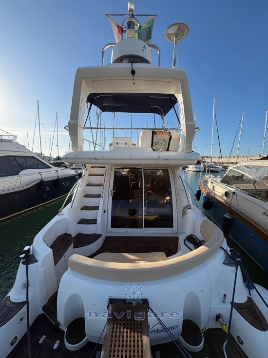 Sealine F 37 usado à venda