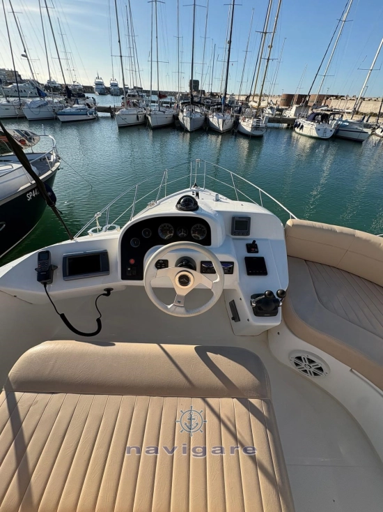 Sealine F 37 usado à venda