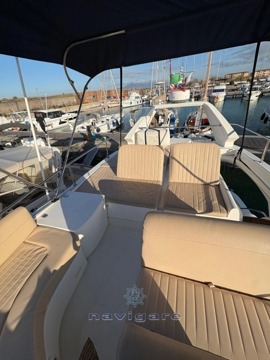 Sealine F 37 usado à venda