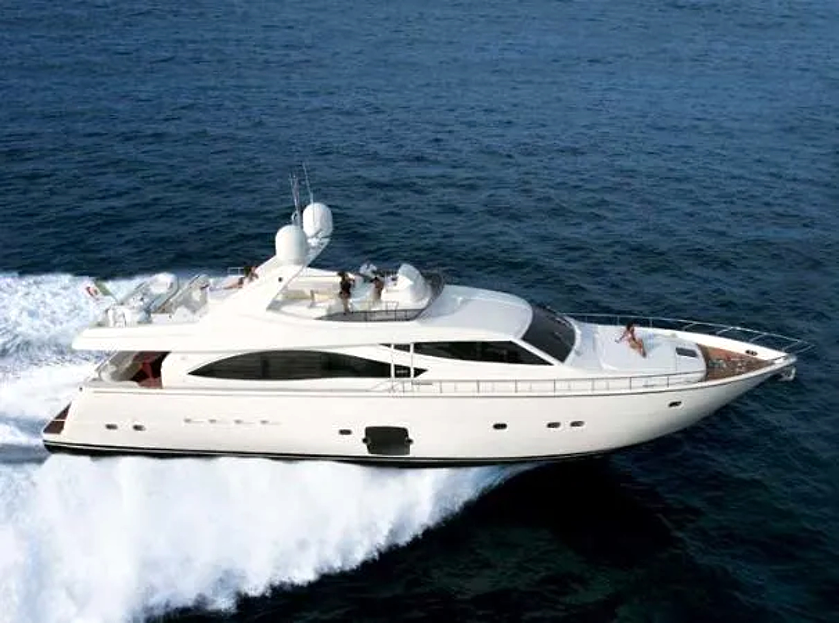 Ferretti 830 usado à venda