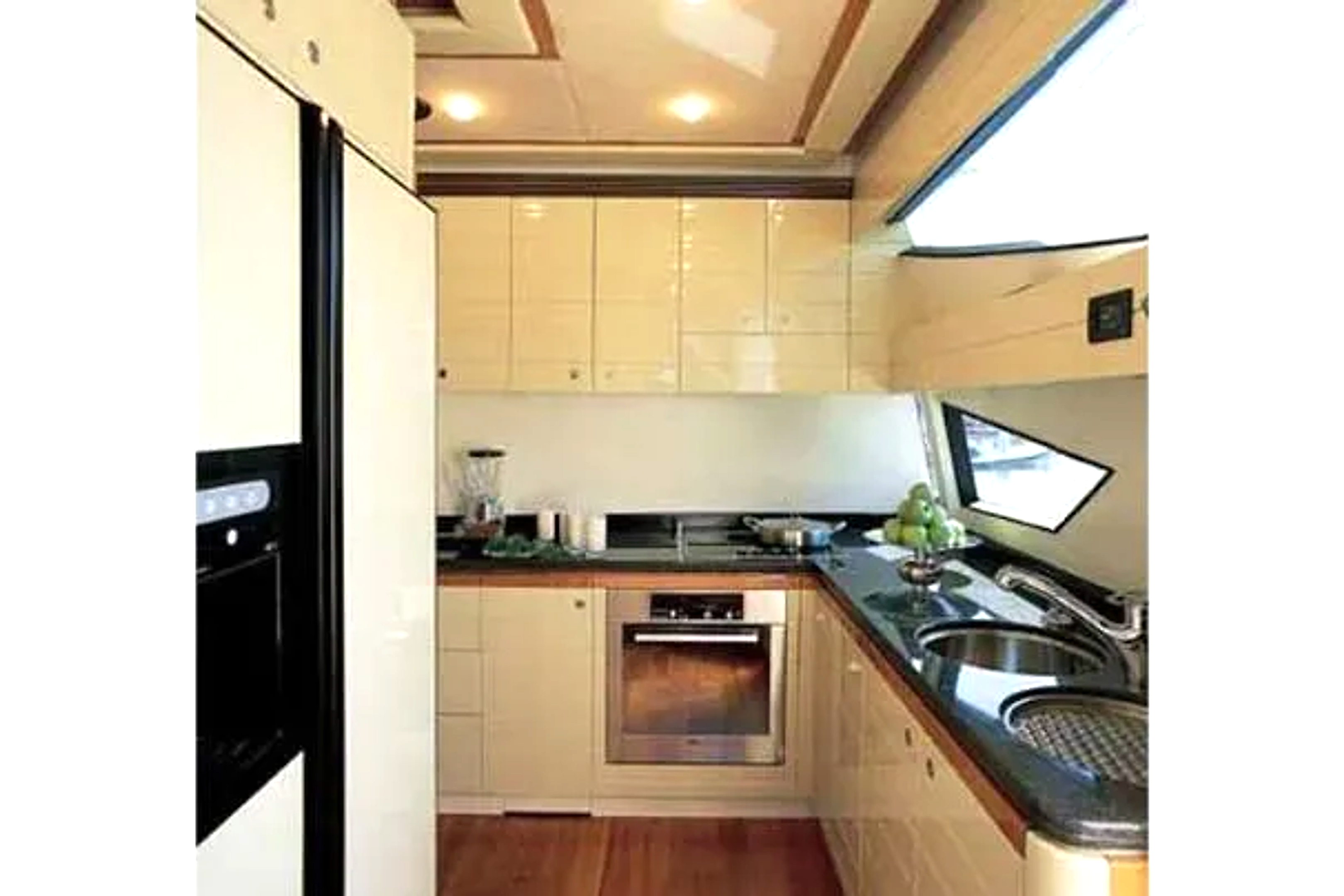 Ferretti 830 de segunda mano en venta