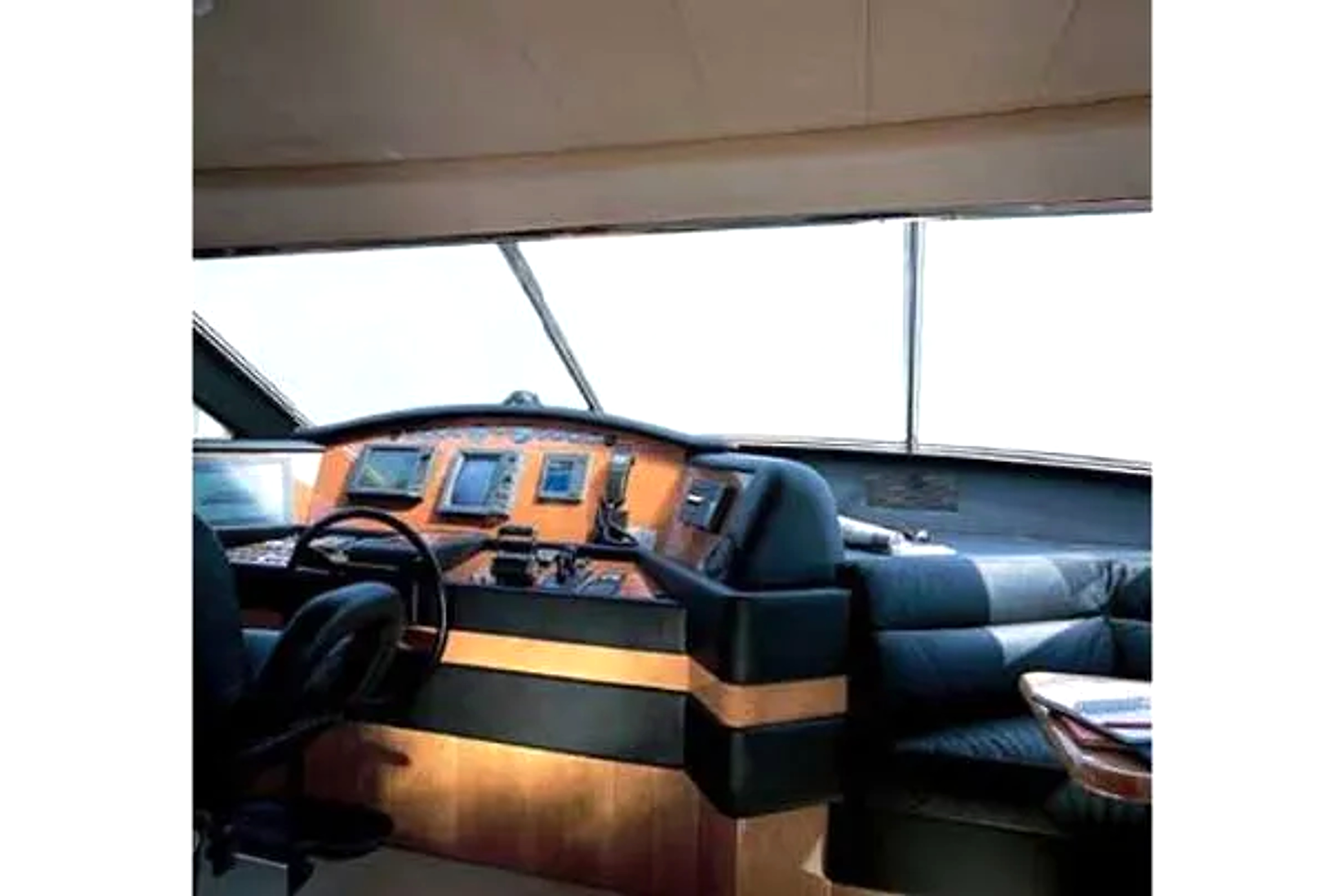 Ferretti 830 de segunda mano en venta