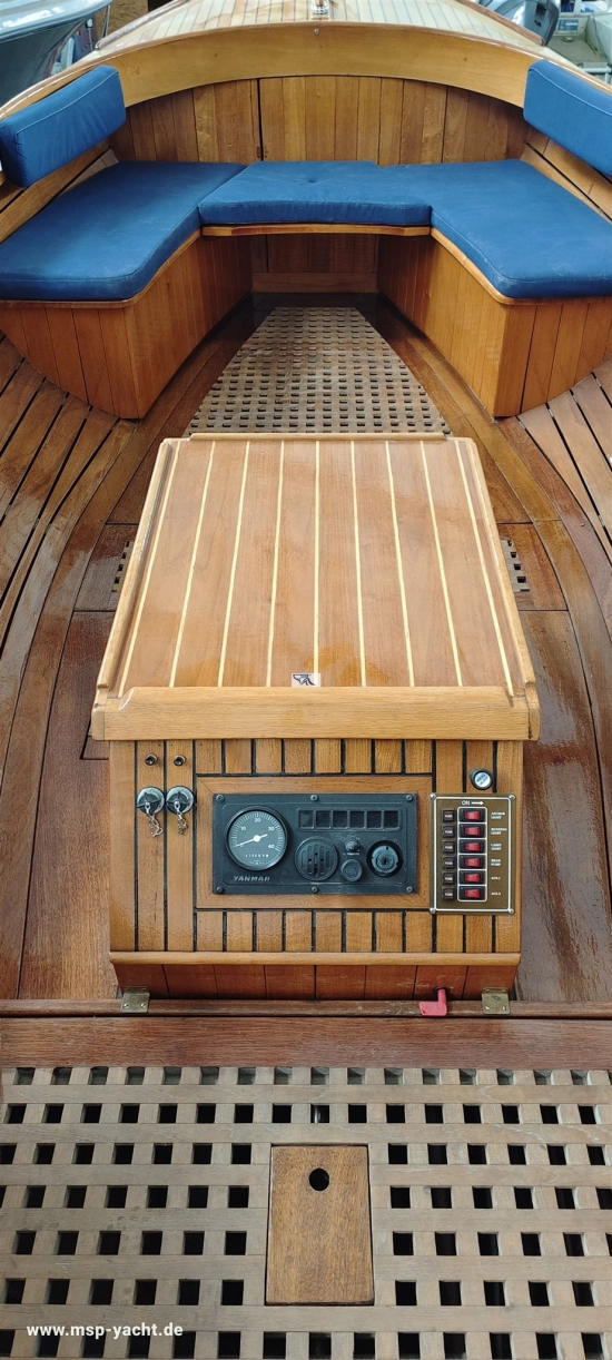 Custom Line Tuckerboot 7,40 m de segunda mano en venta