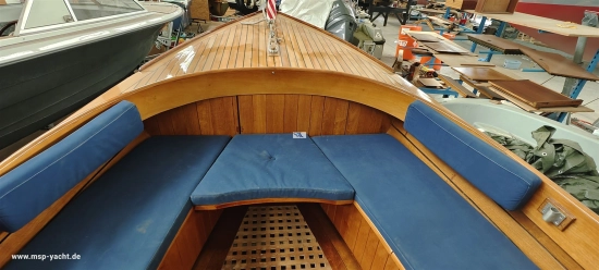 Custom Line Tuckerboot 7,40 m de segunda mano en venta