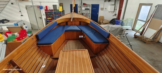 Custom Line Tuckerboot 7,40 m de segunda mano en venta