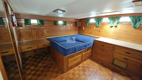 American Marine GRAND BANKS 48 MY usado à venda