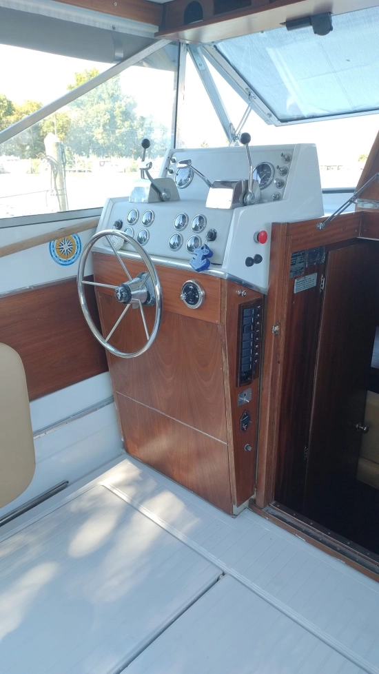 Chris Craft 31 COMMANDER usado à venda