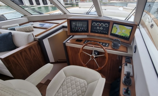 Monachus Yachts 70 Fly usado à venda