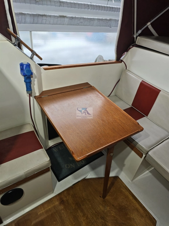 Saga Boats 27 AK usado à venda