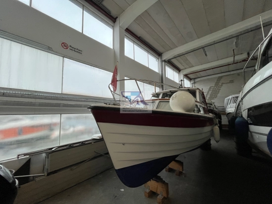 Saga Boats 27 AK usado à venda