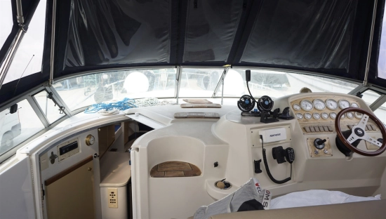 Cruisers Yachts 3175 Rogue de segunda mano en venta