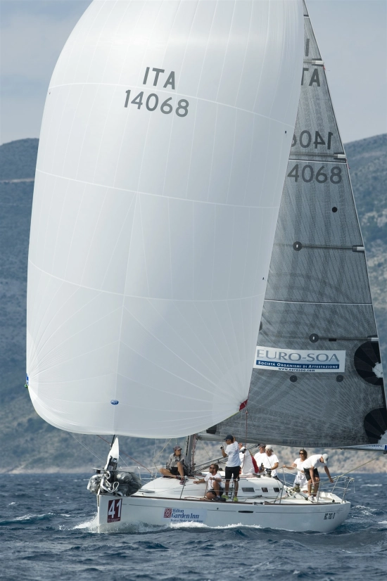 Beneteau First 40.7 usado à venda