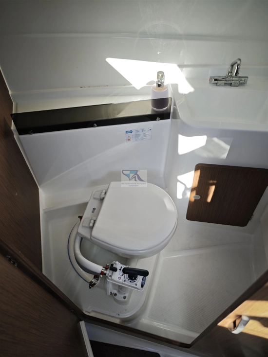 Beneteau Antares 8 AB de segunda mano en venta