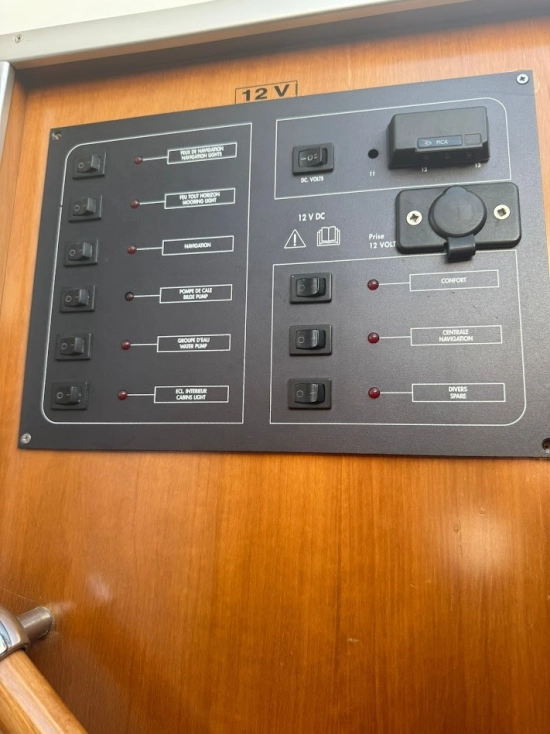 Beneteau Antares 9 usata in vendita