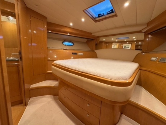 Uniesse 54 SPORT usado à venda