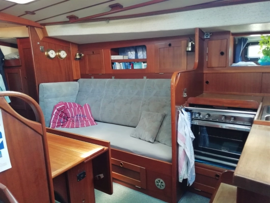 Hallberg Rassy 352 usata in vendita