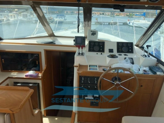 Riviera 35 Convertible usata in vendita