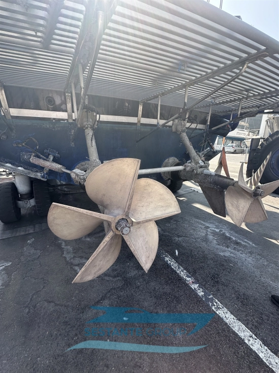 Magnum Marine 53 Sport usata in vendita
