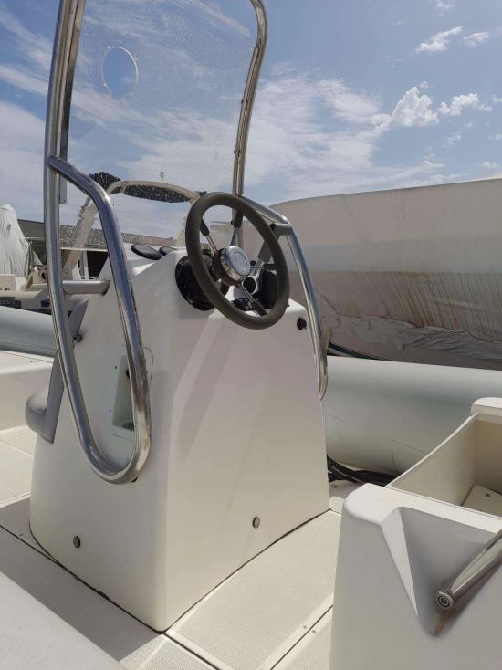 NOVAMARINE 600 RH usata in vendita