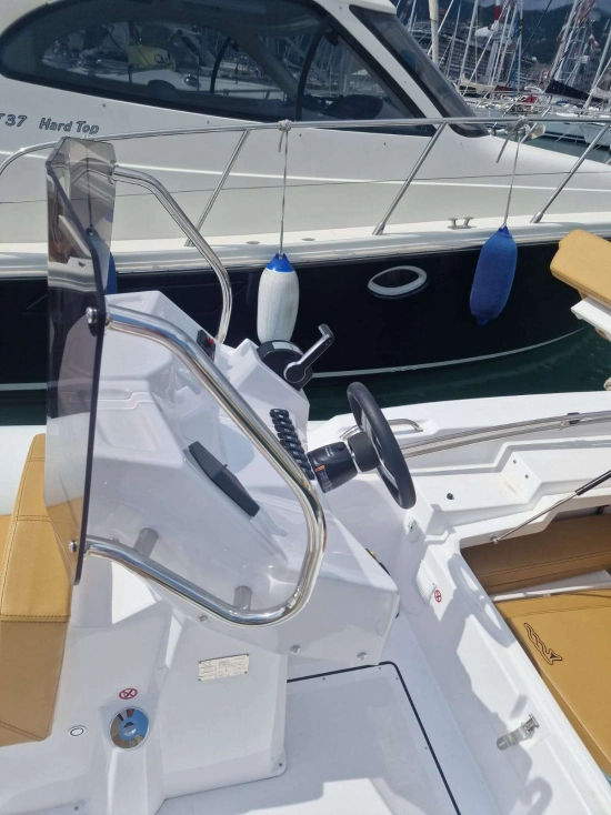 MV Marine MV 800 CONFORT de segunda mano en venta