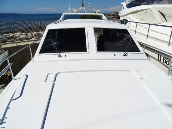 ALTURA FERRETTI 40 usado à venda